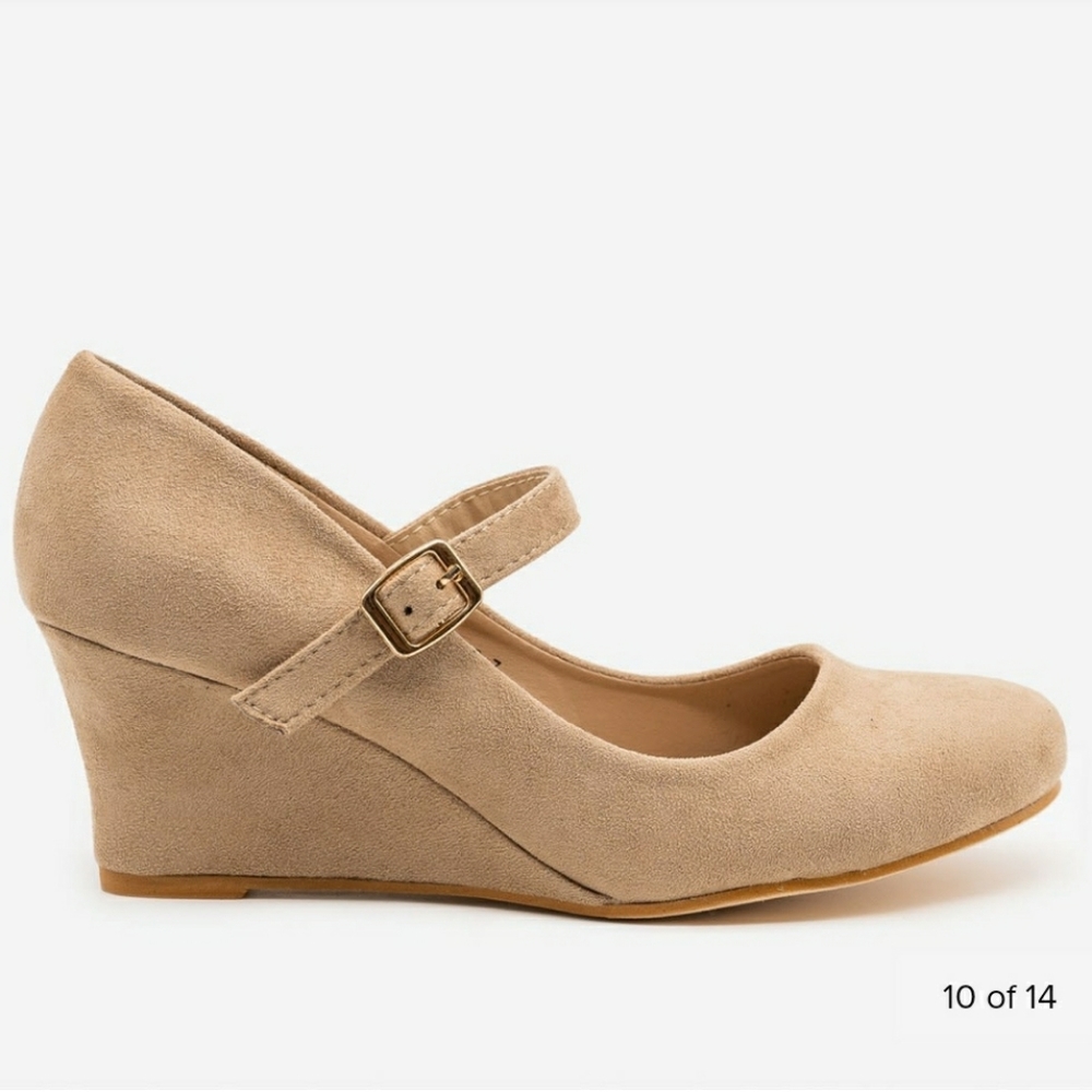 💫3 for $50💫 NIB- Suede Mary Jane Wedges